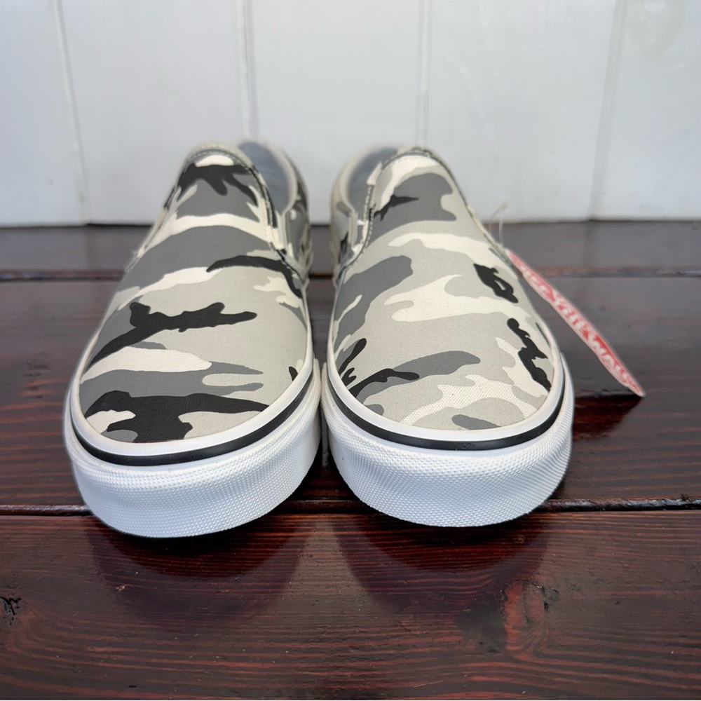 NWT Vans Classic Slip-On Camo – Women’s 8.0 / Men’s 6.5 - Picture 4 of 9